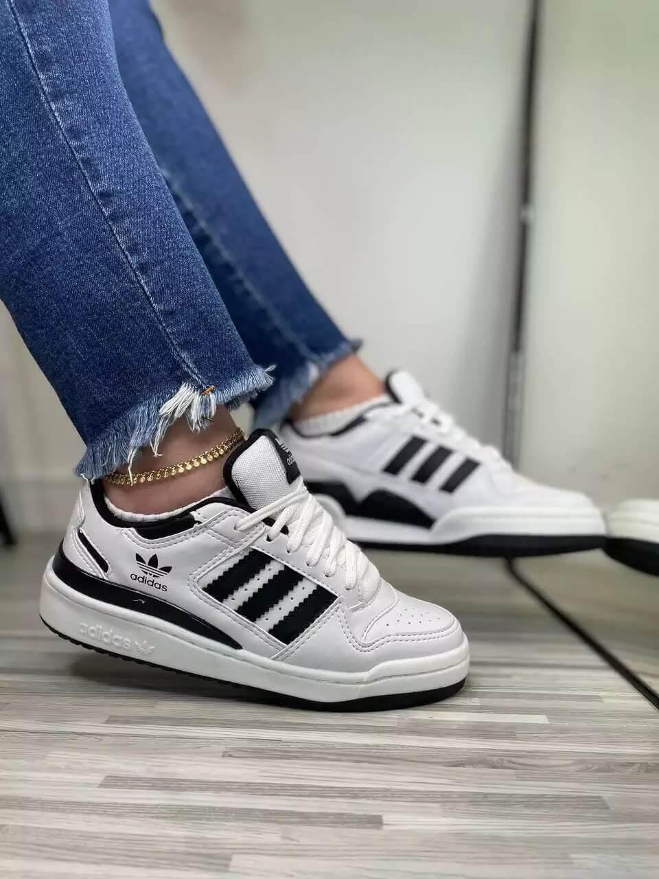 Adidas Forum Low - Branco com Preto