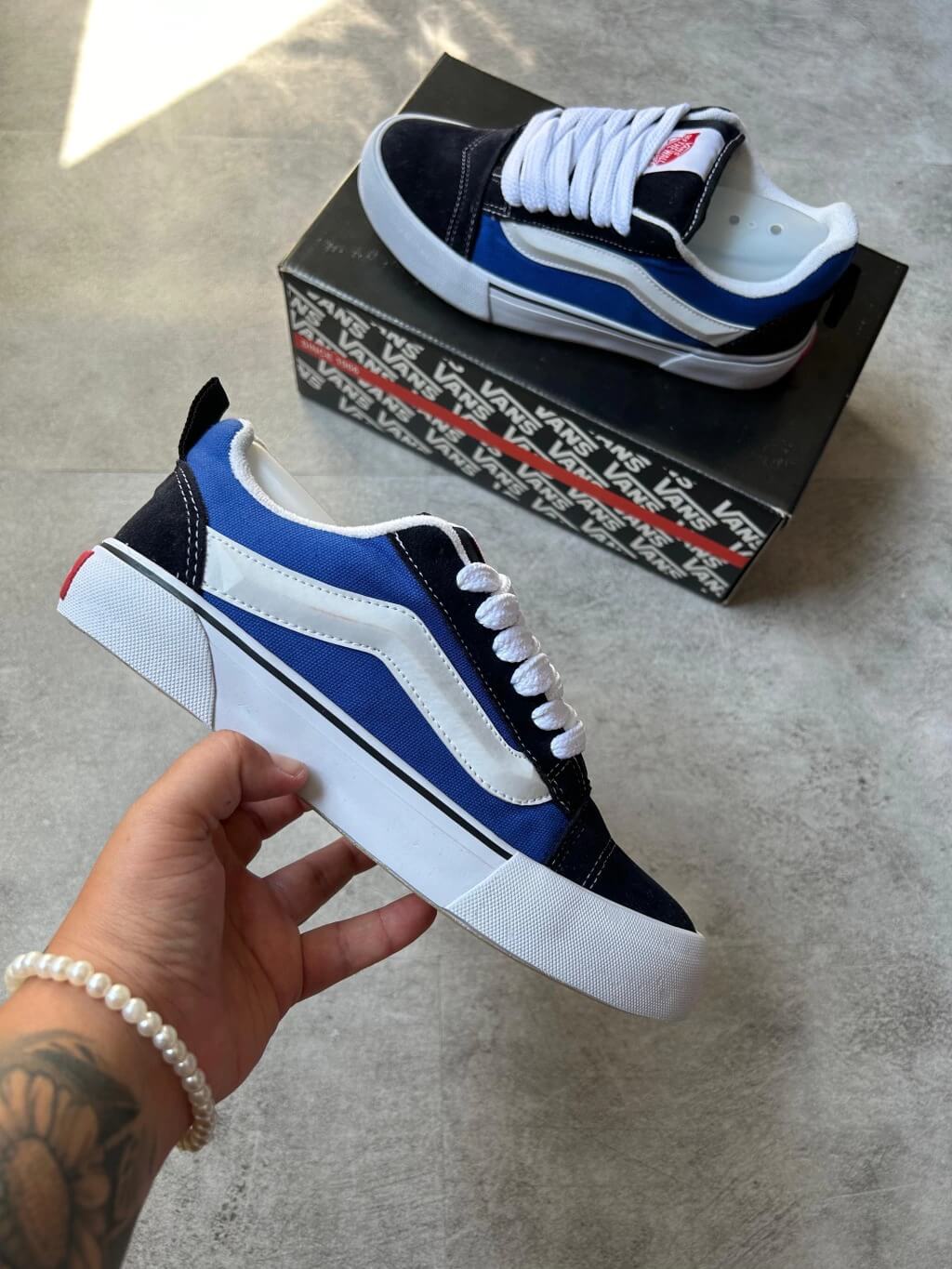 Vans KNU - Azul com Branco