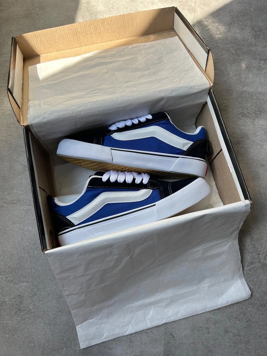 Vans KNU - Azul com Branco