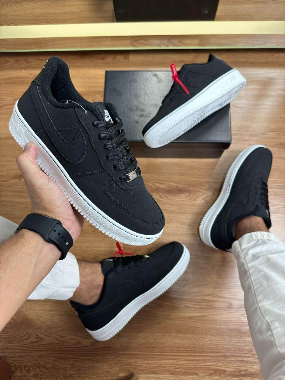 Nike Air Force 1 - Preto Nobuk