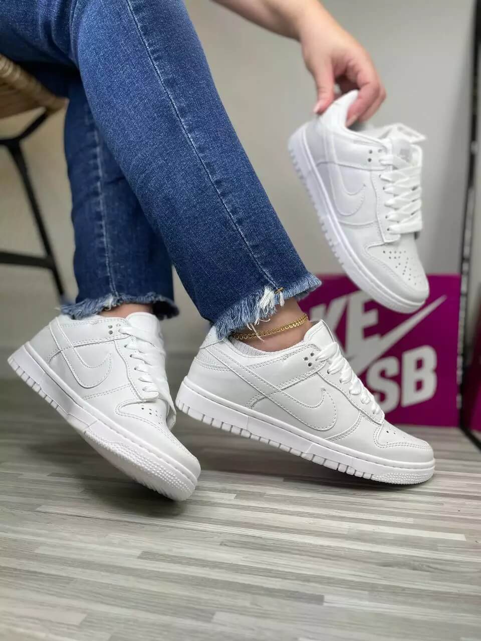 Nike SB Dunk Low - Branco