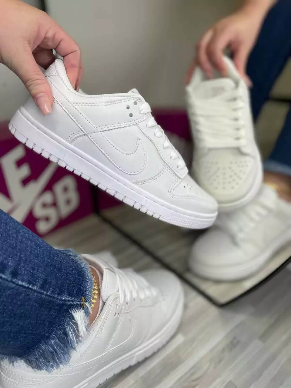 Nike SB Dunk Low - Branco