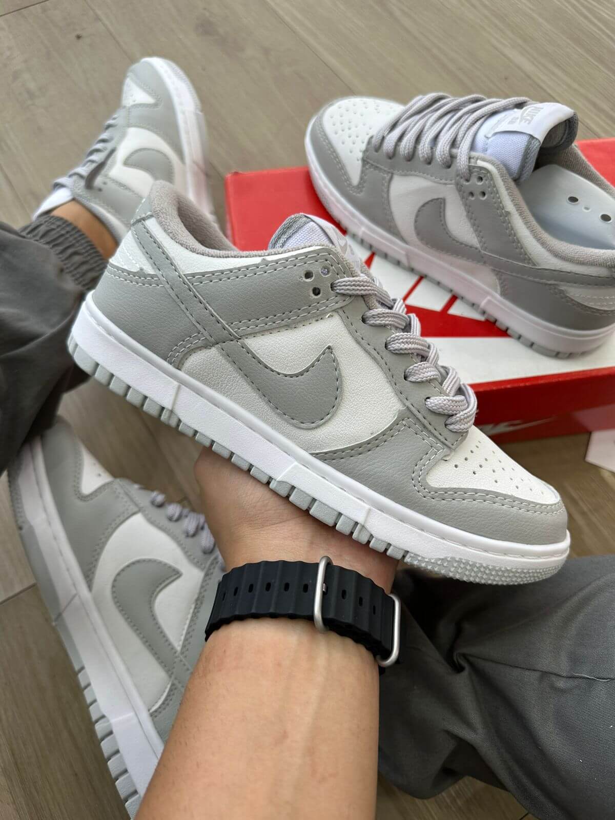 Nike SB Dunk Low - Cinza com Branco