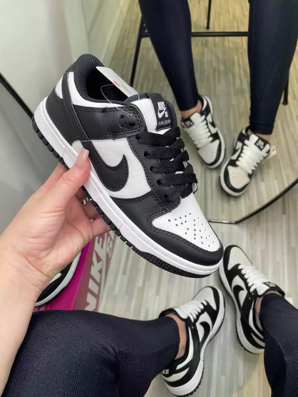 Nike SB Dunk Low - Panda