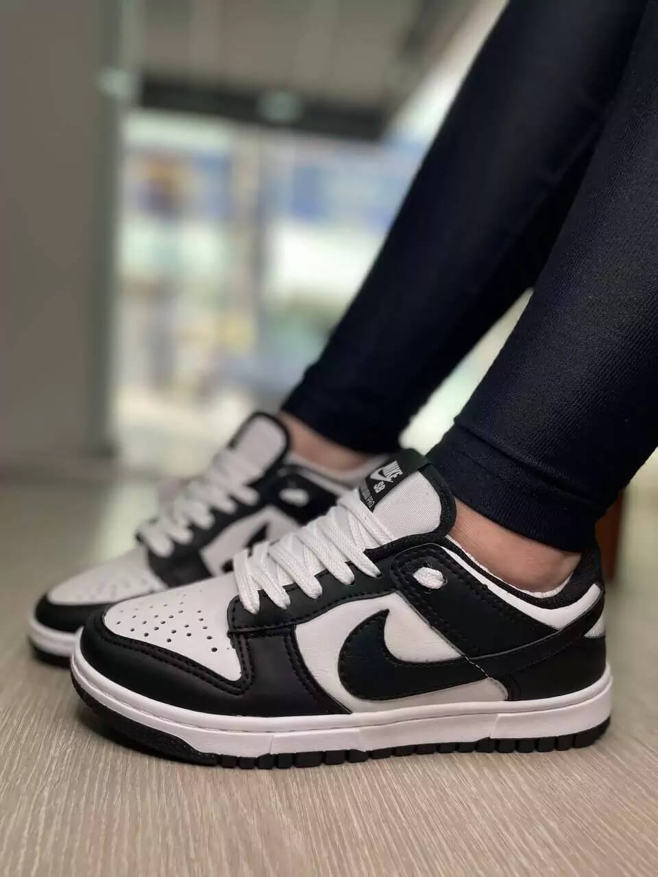 Nike SB Dunk Low - Panda