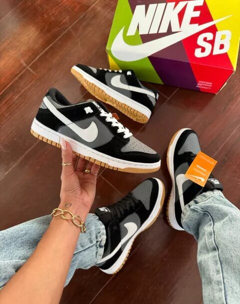 Nike SB Dunk Low - Preto com Cinza