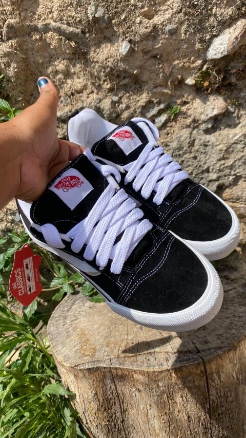 Vans KNU - Preto com Branco