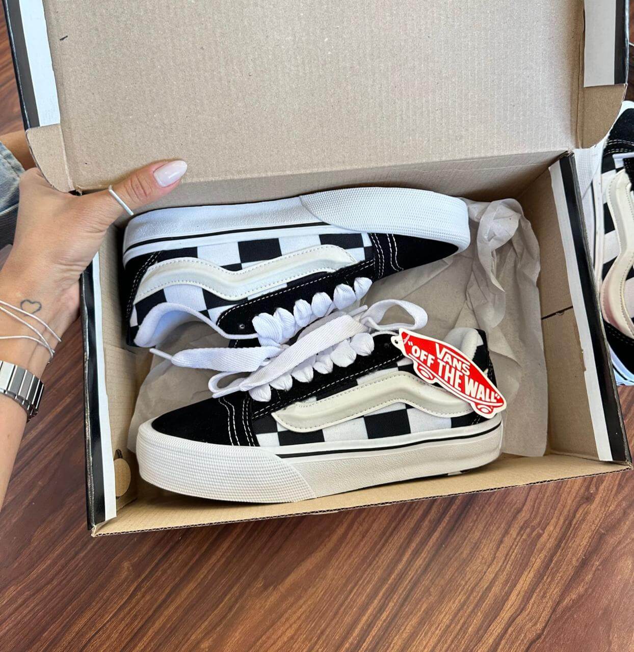 Vans KNU - Xadrez Preto e Branco