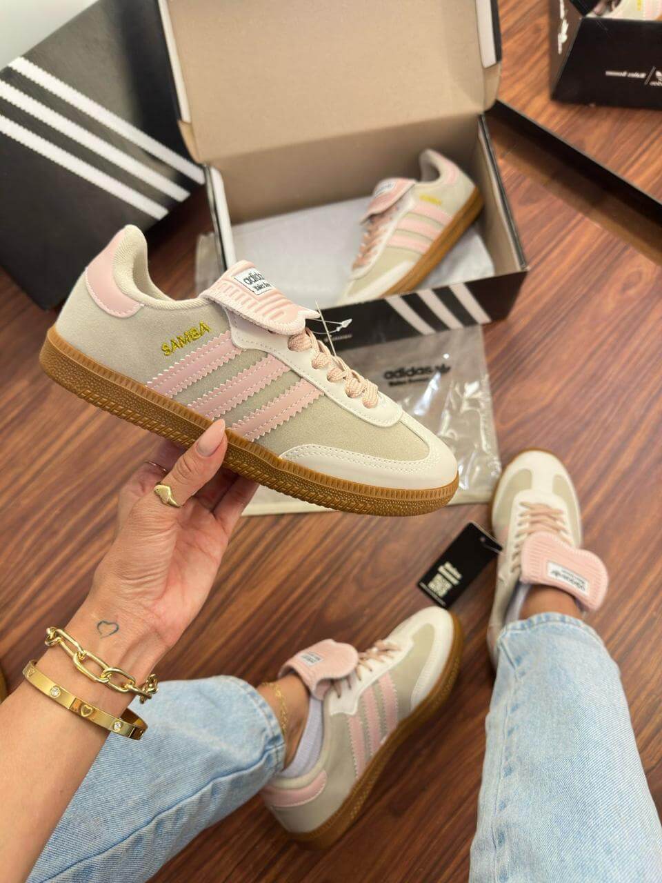 Adidas Samba x Wales Bonner - Creme com Rosa