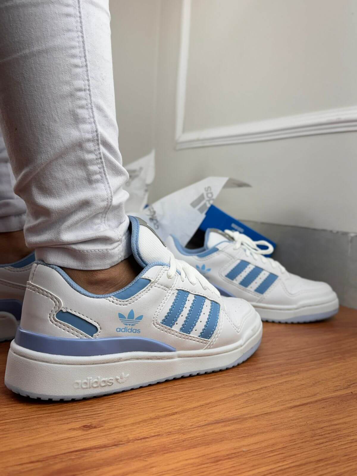 Adidas Forum Low - Branco com Azul