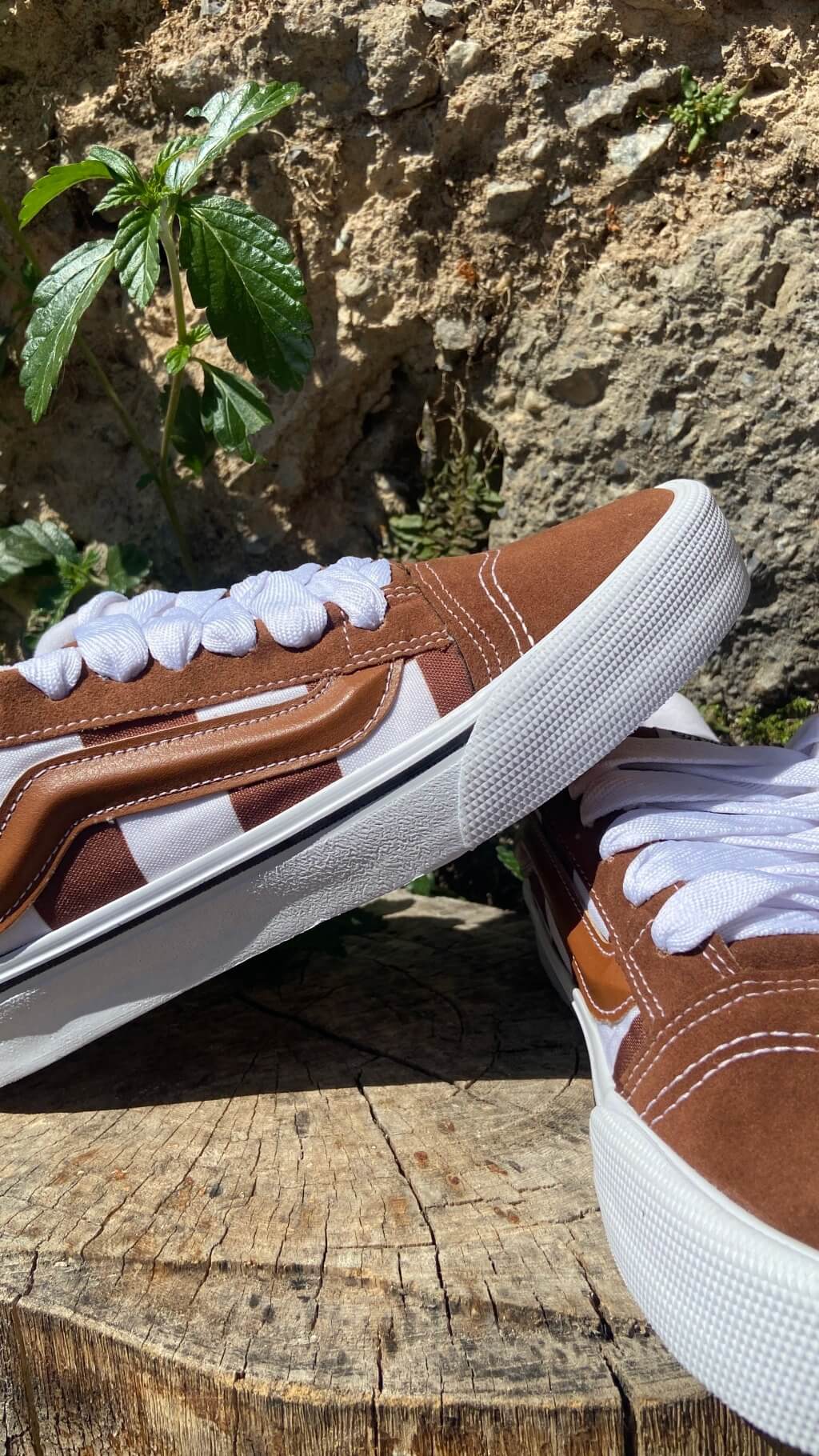 Vans KNU - Marrom com Branco