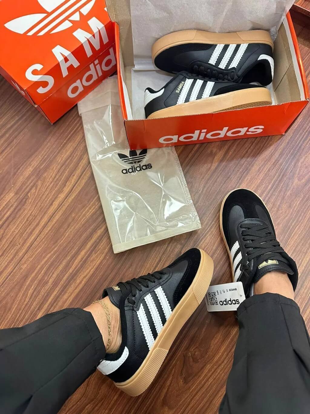 Adidas Samba Retrô - Preto com Branco